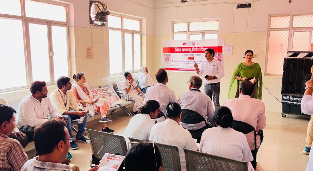 तंबाकू सेवन से बढ़ सकती हैं फेंफड़े की टीबी, कैंसर जैसी गंभीर समस्याएं