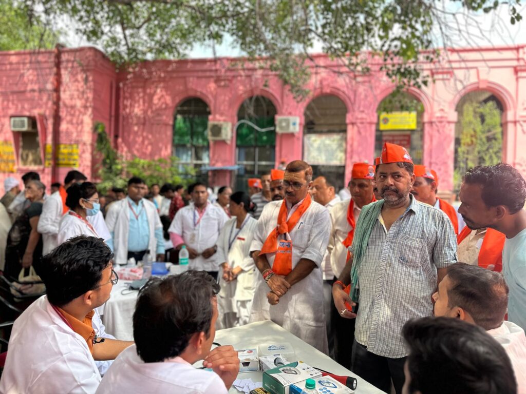 सेवा पखवाड़ा : मंडलीय व जिला चिकित्सालय समेत सीएचसी – पीएचसी पर लगा ‘हेल्थ कैंप’