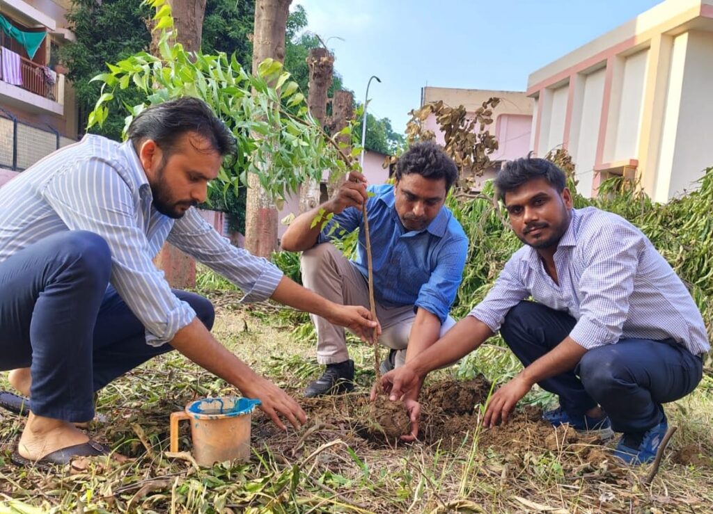 पीआईबी द्वारा ‘एक पेड़ मां के नाम’ अभियान के तहत हुआ वृक्षारोपण कार्यक्रम का आयोजन
