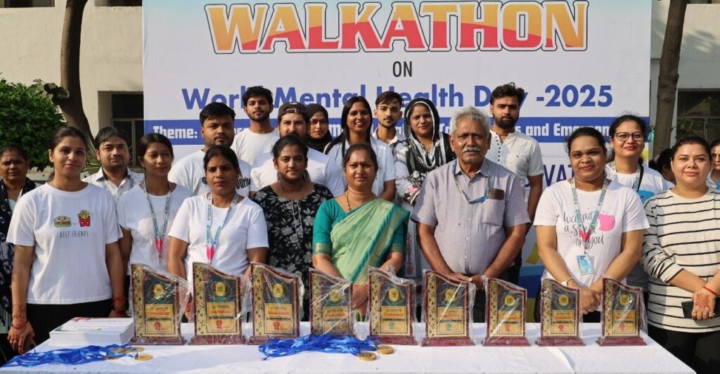 विश्व मानसिक स्वास्थ्य दिवस के अवसर पर सरस्वती कॉलेज ऑफ नर्सिंग द्वारा वॉकाथॉन का आयोजन