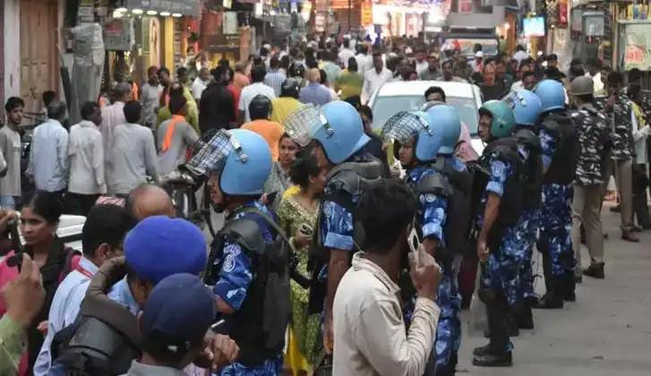 बनारस की दाल मंडी; बुलडोजर चलने से पहले बेसमेंट दुकानों पर आफत, VDA जल्द करेगा सील