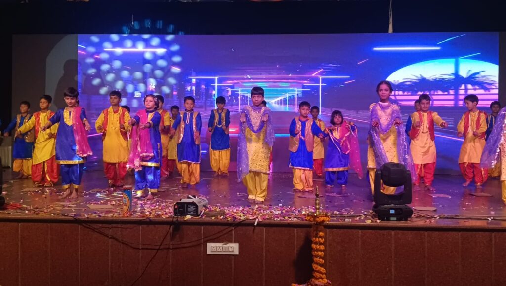 सन वैली पब्लिक स्कूल में 77वे गणतंत्र दिवस व तेरहवें वार्षिकोत्सव “संचेतना” का इन्द्रधनुषी कार्यक्रम