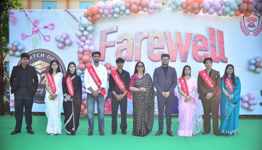 जेएमएस वर्ल्ड स्कूल में कक्षा 12वीं के छात्रों को दी गयी विदाई