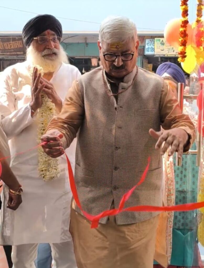 1961 से चली आ रही परंपरा का विस्तार: सरदार जी पापड़ वाले की चौथी शाखा का भव्य उद्घाटन।